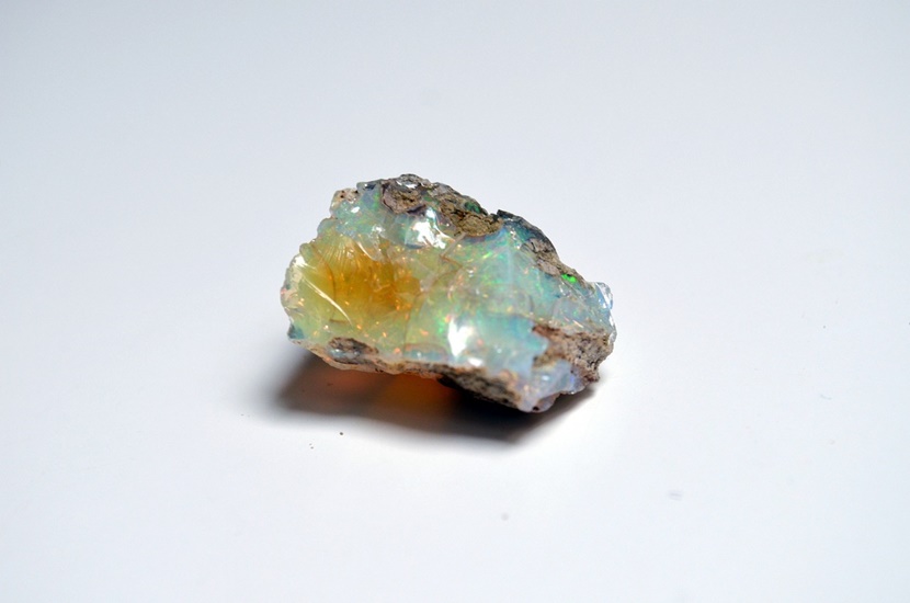 Naturalny kamień Opal